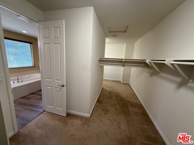 Building Photo - 15725 Glendon Creek Ct
