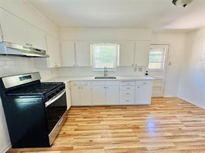 Building Photo - 1015 W Sycamore St