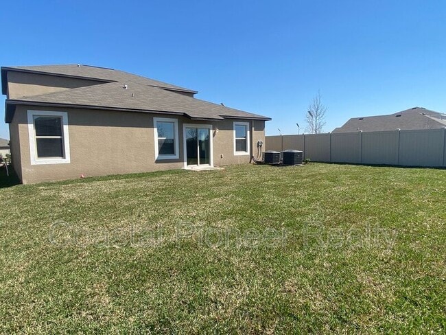 Building Photo - 16695 Parker River St