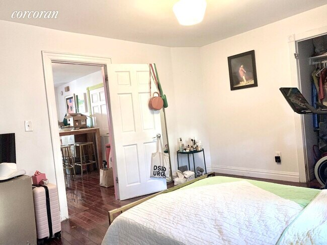 Building Photo - 541 Decatur St