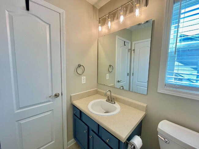 Building Photo - 3-Bed, 2-Bath Nest With Bonus Room In Faye...