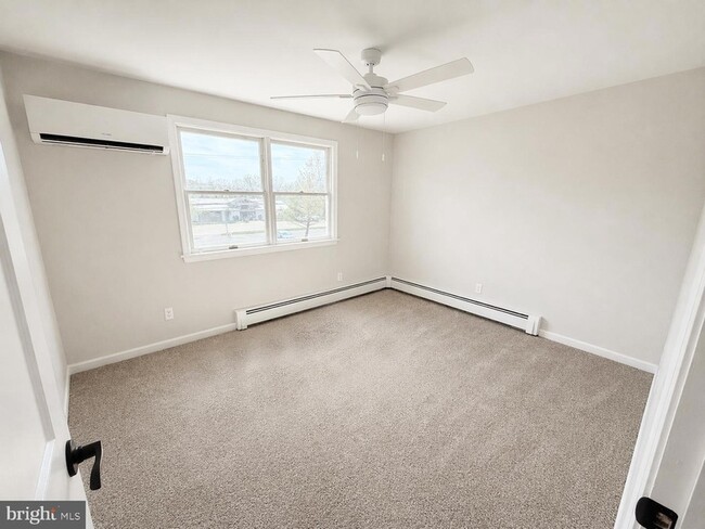 Building Photo - 359 Whites Rd