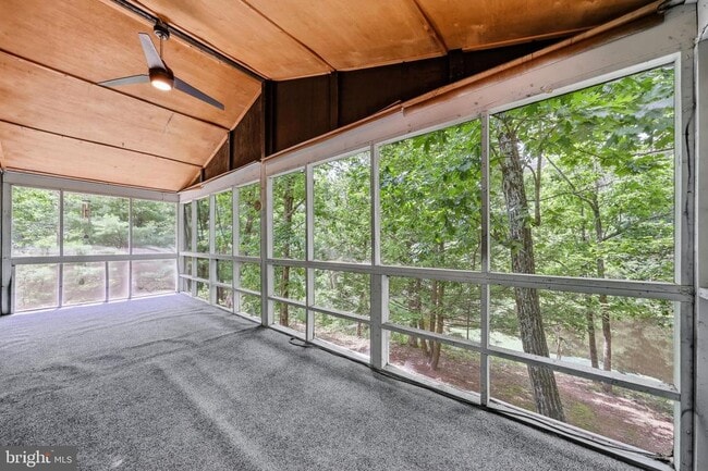 Building Photo - 371 Oak Hill Rd