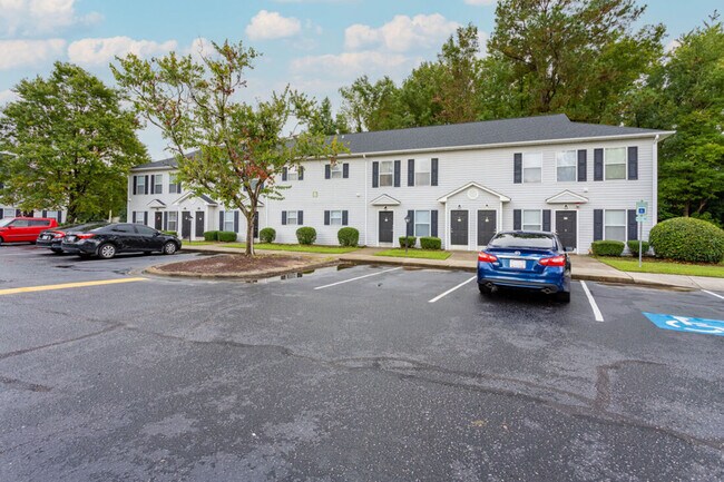 Building Photo - Chestnut Place