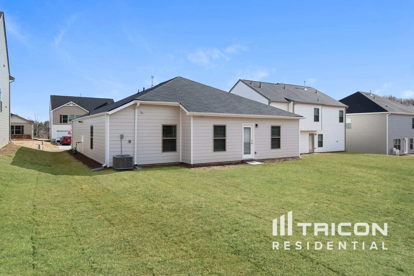 Building Photo - 927 Equine Dr