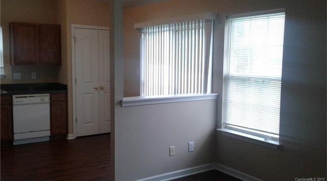 Building Photo - 1138 Stonehenge Ln