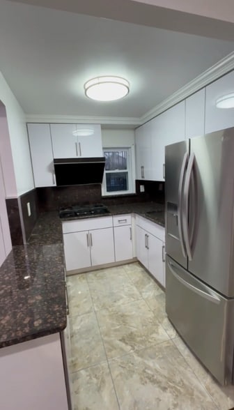 Building Photo - 45-36-4204 204th St