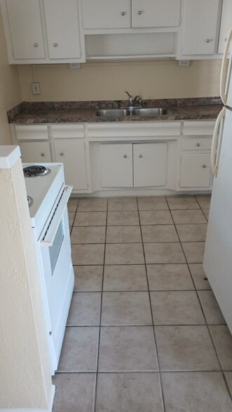 Building Photo - 7228 35th Ave N