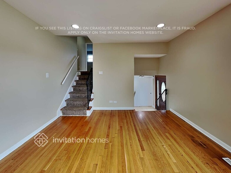 Building Photo - 14723 Menard Ave