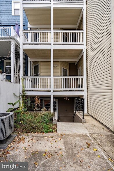 Building Photo - 2616 Garfield St NW