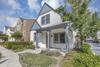 Building Photo - 928 Valencia Ave