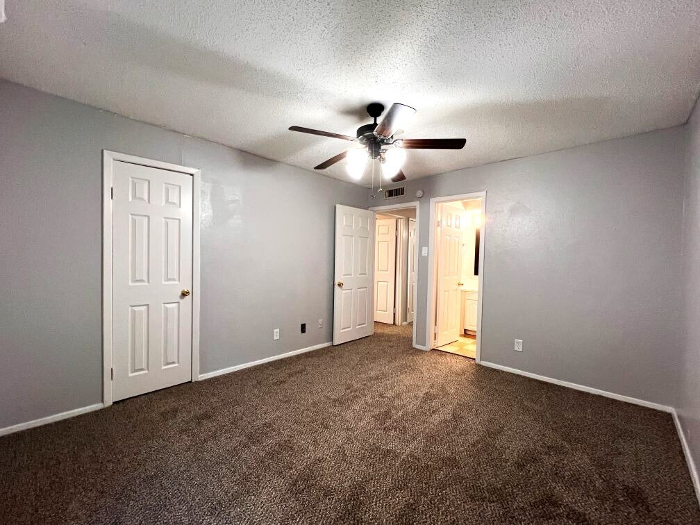 Building Photo - 324 Arborview Dr