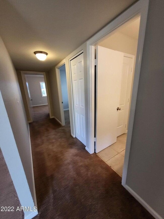 Building Photo - 3719 S Elm St