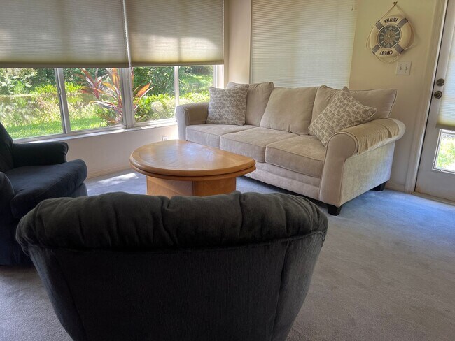 Building Photo - Fabulous Newly available Seasonal Rental i...