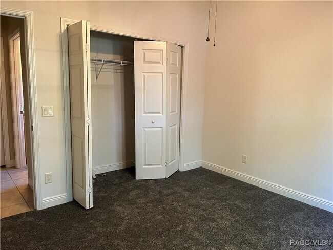 Building Photo - 1569 W Caroline Path