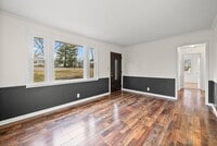 Building Photo - 3 Bedroom Pet Friendly Home For Rent!