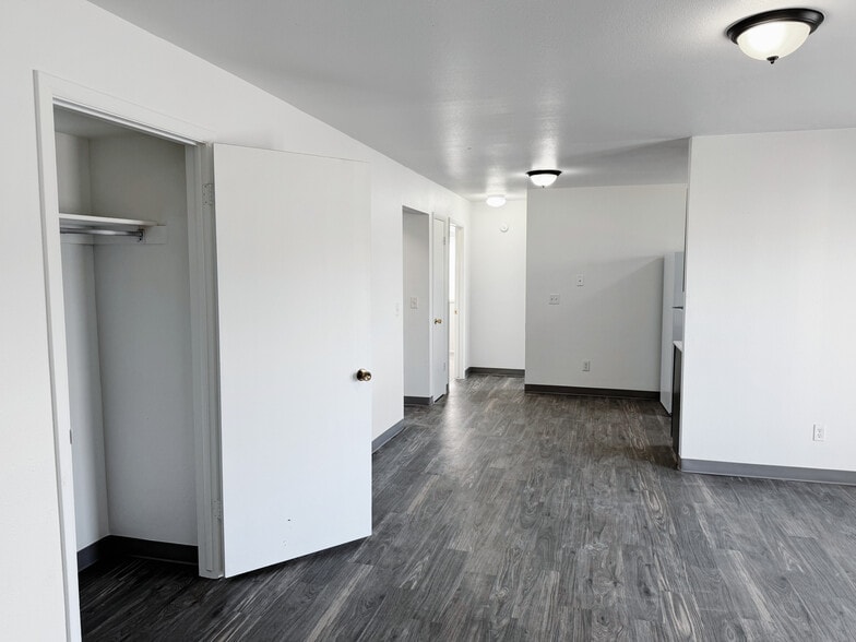 Living Room - Cambridge Cove