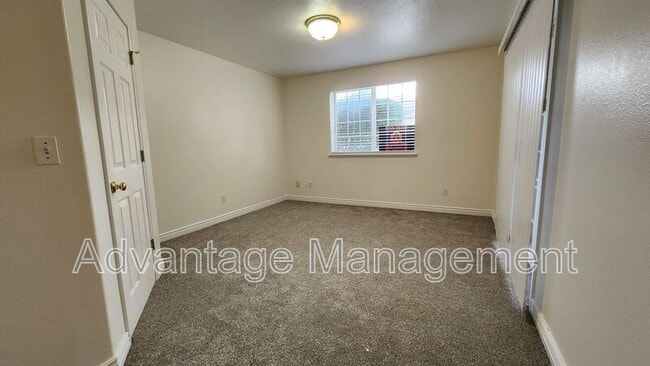 Building Photo - 1268 W 1480 N St