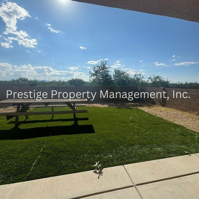 Building Photo - Beautiful Home with 3 Car Garage in Sonora...