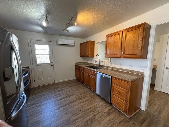 Building Photo - 2 bedroom, 1 bathroom home located in a desirable downtown Sparks  * Lesley Reilly Property *