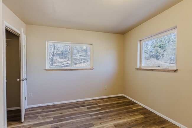 Building Photo - 337A Brookhill Dr