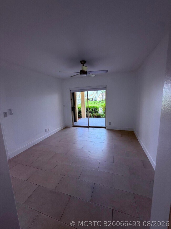 Building Photo - 6347 La Costa Dr