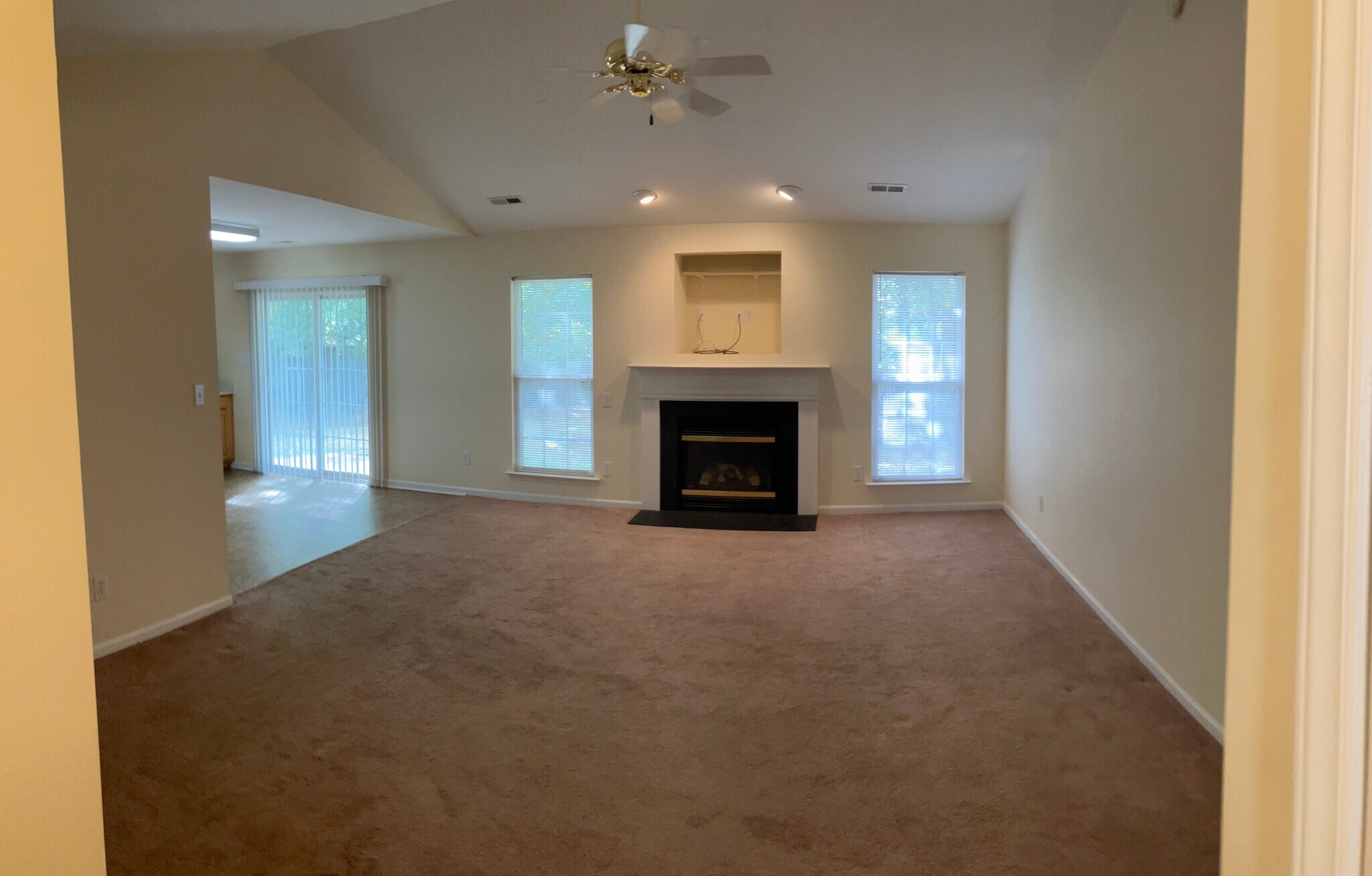Living room from front hall - 3202 Pine Pointe St