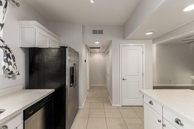 Building Photo - 2315 N 52nd St