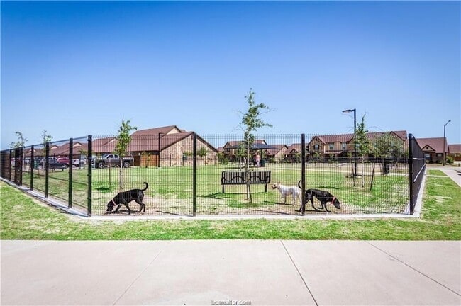Building Photo - 3002 Towers Pkwy