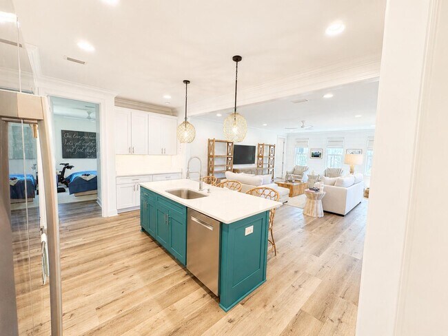 Building Photo - 71 Cambium Ct