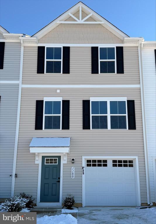 Building Photo - 1180 W Walnut Rd