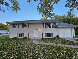 Building Photo - 471 Vincent Ave