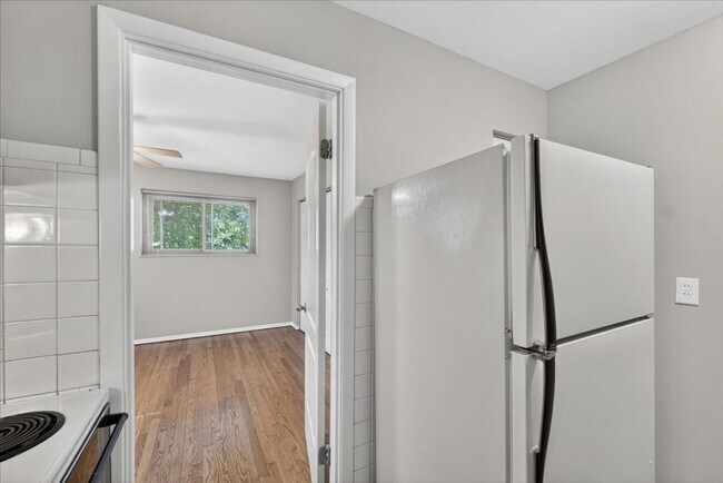 Building Photo - Apartment Food for the Soul