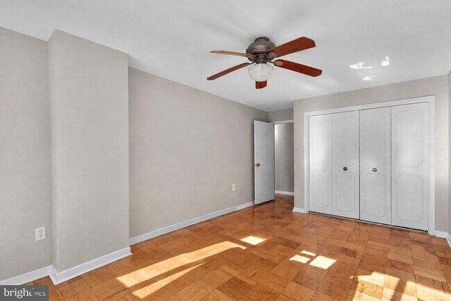 Building Photo - 2501 Calvert St NW
