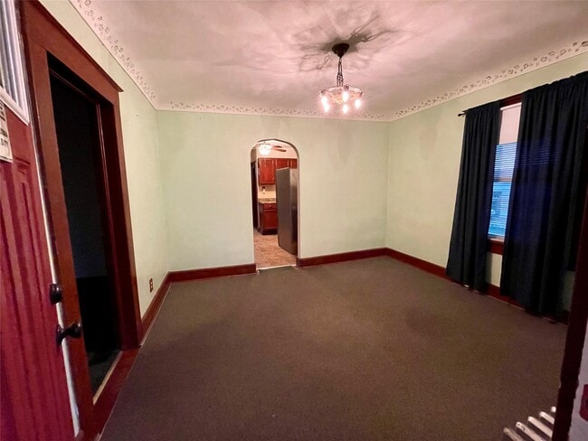 Building Photo - 112 N Roosevelt Ave