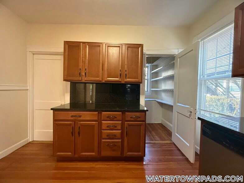 Building Photo - 93 Hillside Rd