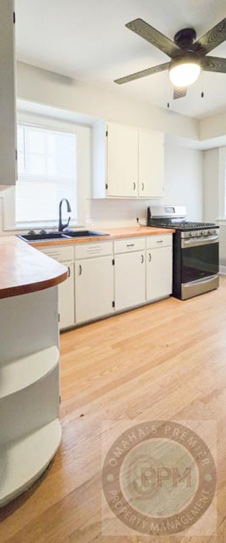 Building Photo - A "Must See" 2bd/1ba Beautiful home!