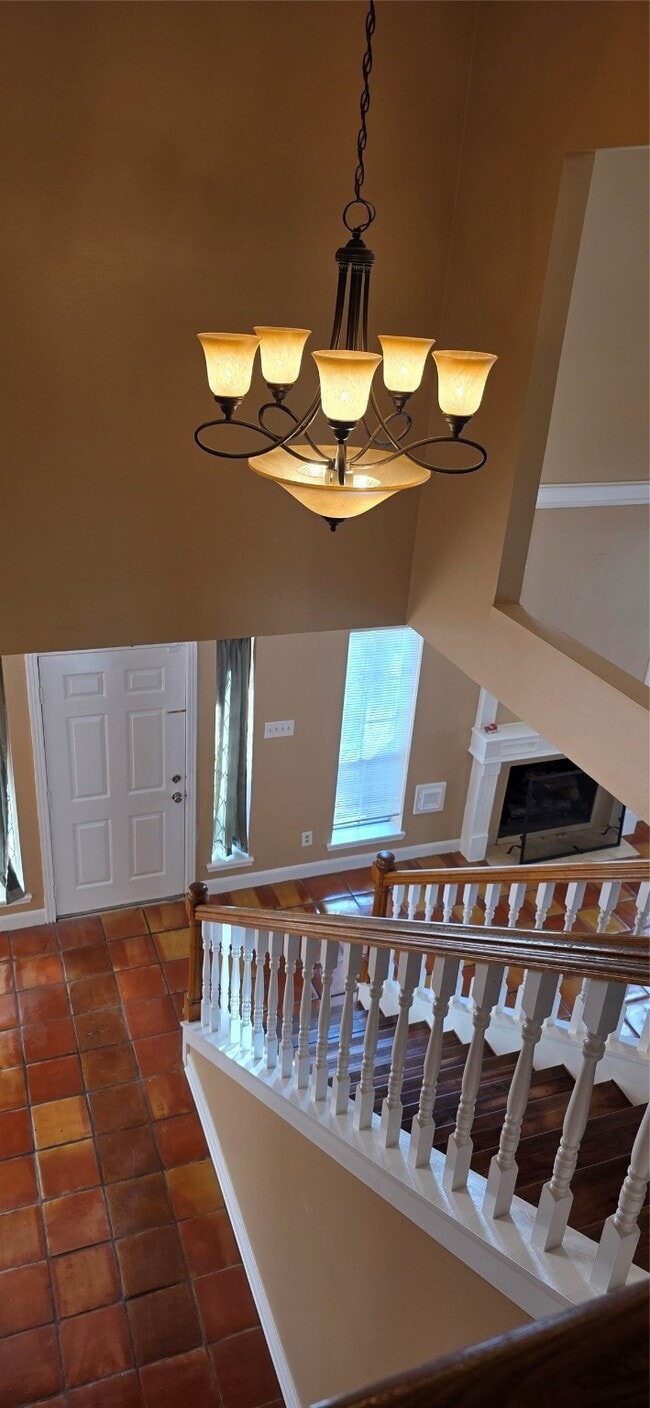 Building Photo - 14810 Charlmont Dr