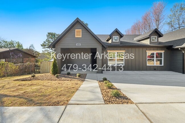 Building Photo - Brand New Duplex in Fayetteville!