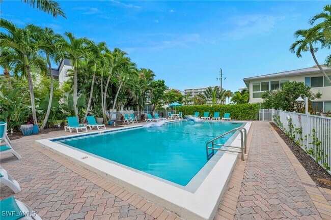 Building Photo - 1950 Gulf Shore Blvd N