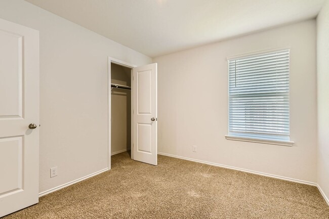 Building Photo - HALF OFF First Month Rent located near Lac...