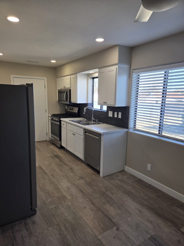 Building Photo - 2751 N Indian Wells Dr