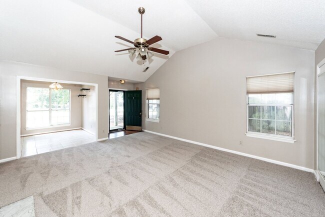 Building Photo - 8408 Battle Forest Dr