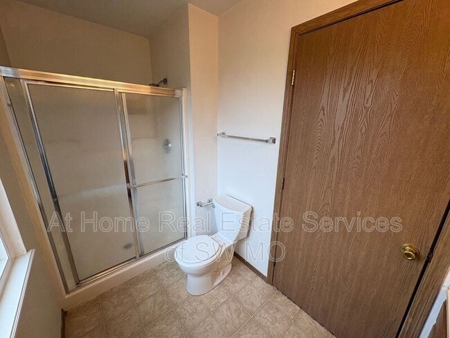 Building Photo - 887 N 22nd St