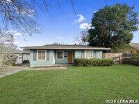 Building Photo - 218 Karen Ln