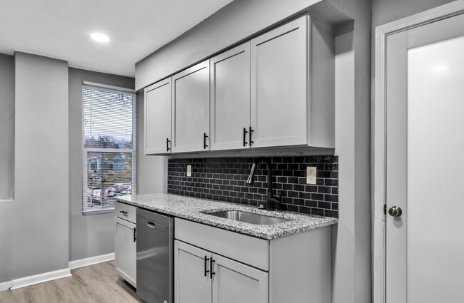 Building Photo - 1911 S 14th St