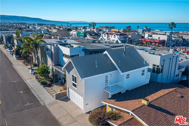 Building Photo - 1125 Manhattan Ave