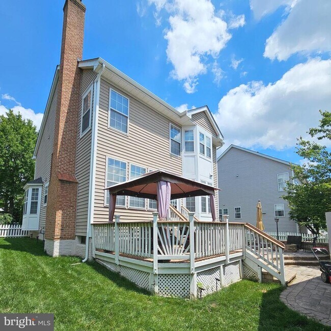 Building Photo - 42991 Chesterton St