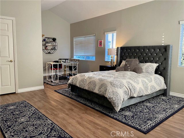 Building Photo - 10000 Reseda Blvd