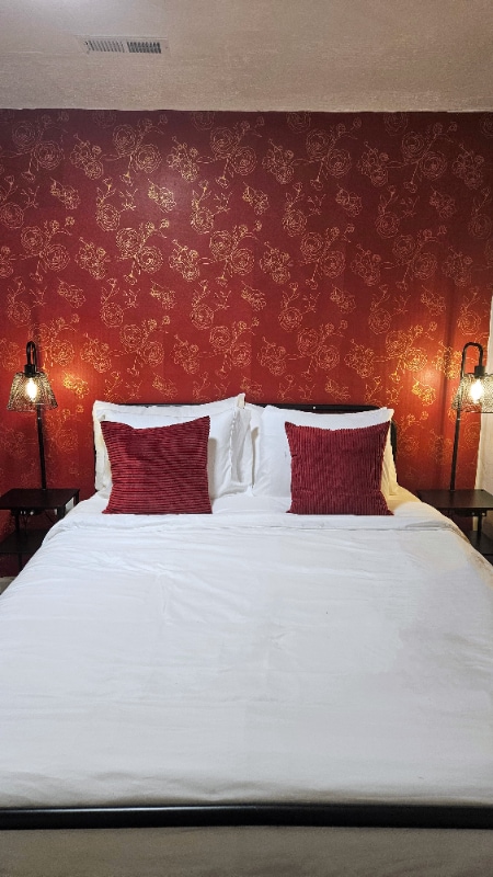 Building Photo - 222 Walnut St NW